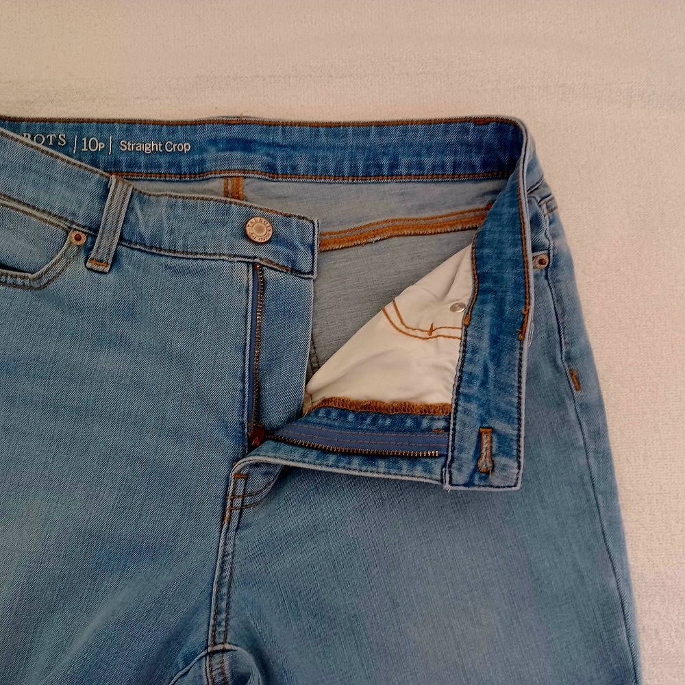 TALBOTS Flawless Straight Crop Blue Jeans Capri, size 8P - Picture 12 of 14